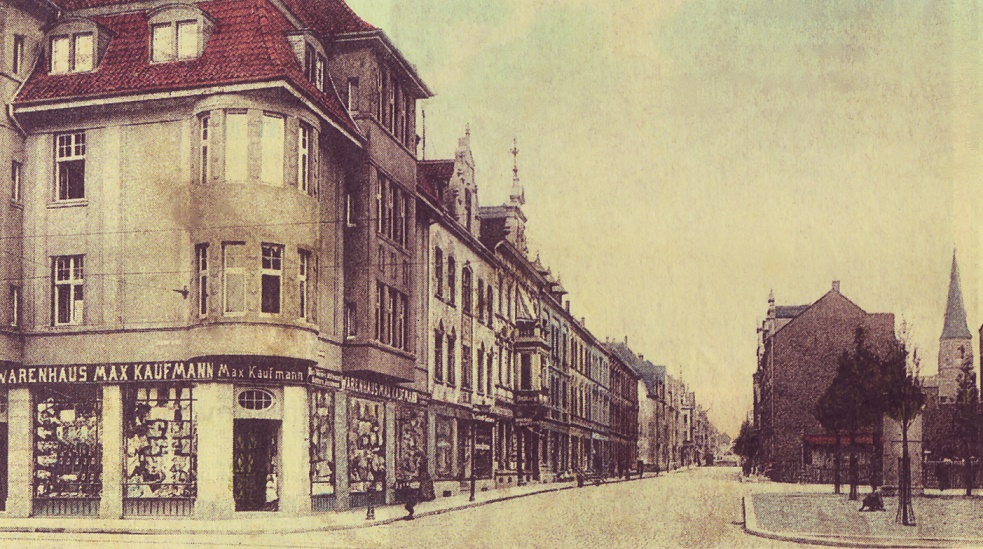 Essen-Frohnhausen | Berliner Straße mit dem Vorgängerbau um 1917 | Foto: historische Postkarte