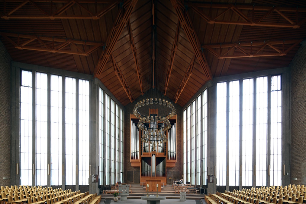 Düren | Christuskirche | Innenraum | Foto: Michaela Kalusok/Jürgen Wiener