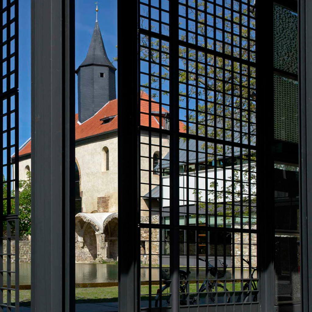 Körner | Kloster Volkenroda | Portal | Foto: Gerd A. T. Müller, GFDL oder CC BY SA 3.0