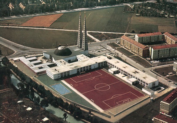Augsburg | St. Don Bosco | Luftaufnahme | Foto: Postkarte, Aero-Expreß, München, wohl späte 1960er Jahre